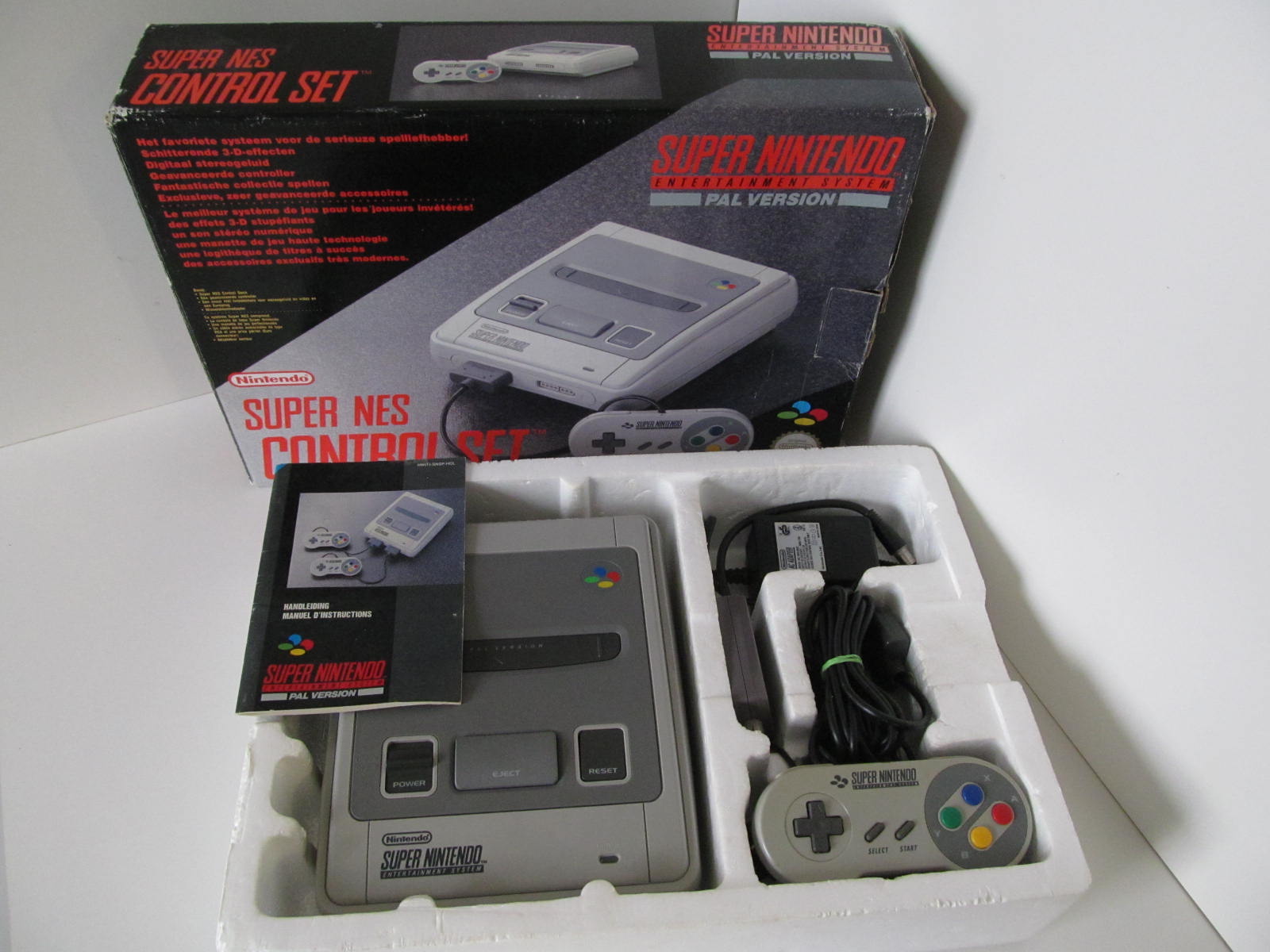 Super Nintendo - SNES Console (PAL) Boxed