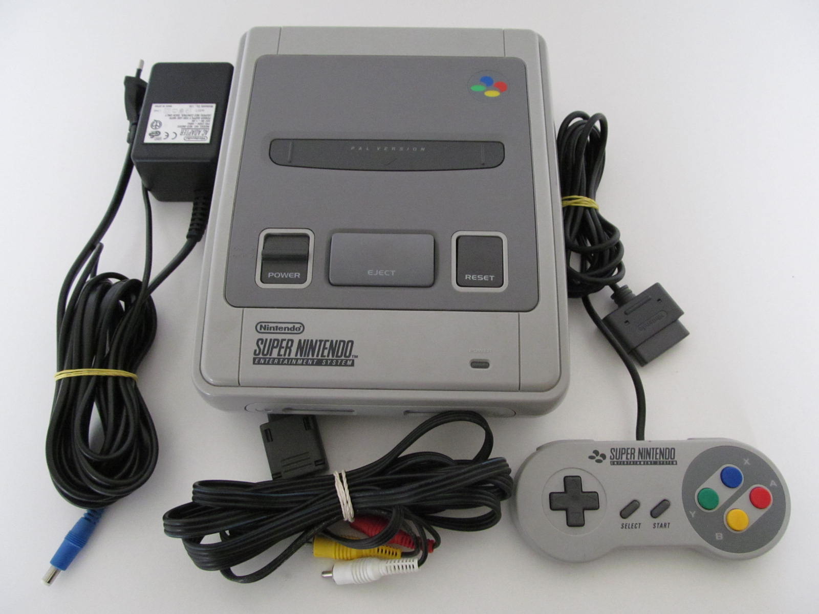 Super Nintendo - SNES Console (PAL)